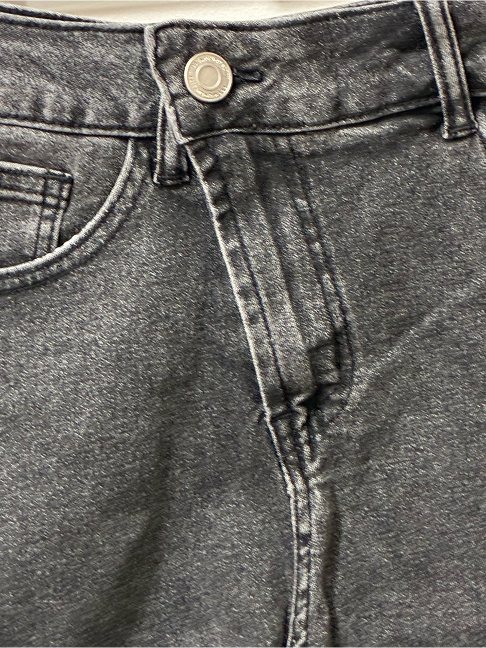 Washed Black Frayed Hem Denim Shorts New Without Tags - Picture 4 of 4